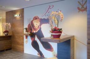 Отель Pepis Skihotel  Санкт-Антон, Арльберг
